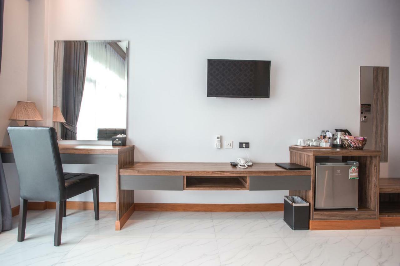 Eireann Boutique Hotel Prakhon Chai Eksteriør billede